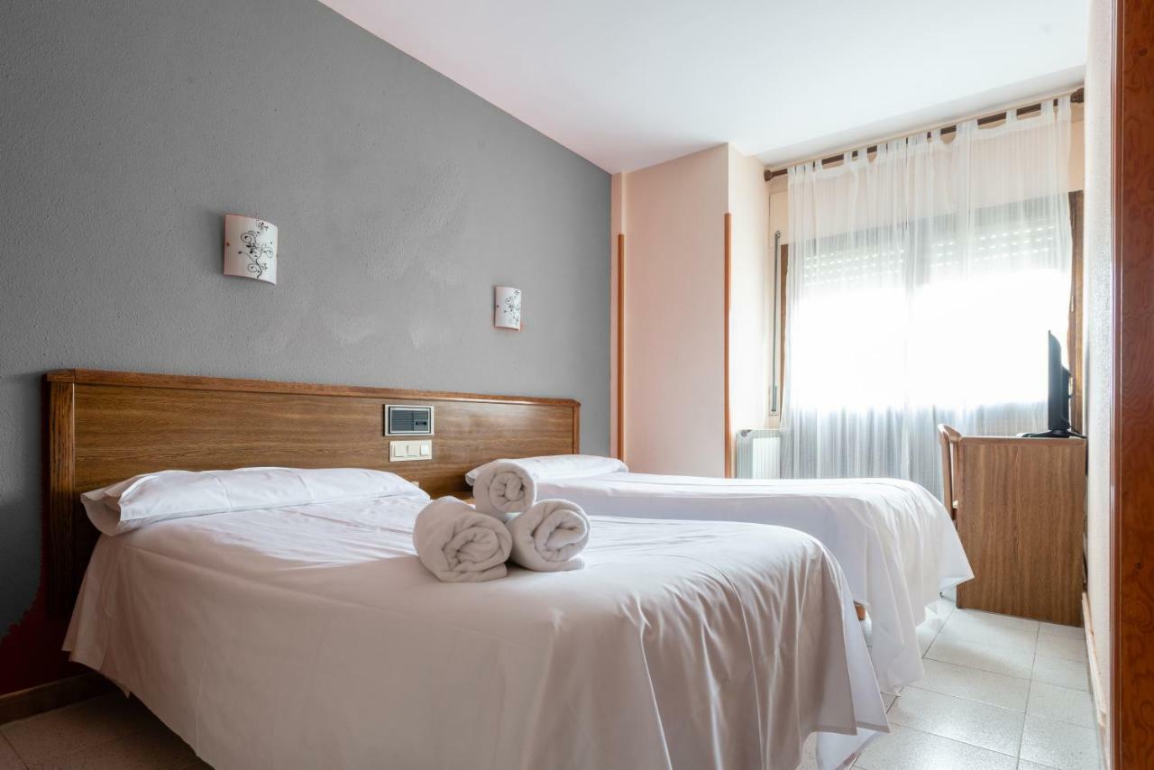 Ciudad De Jaca Hotel Екстериор снимка