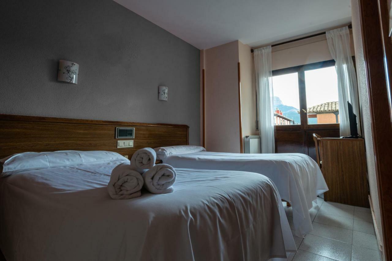 Ciudad De Jaca Hotel Екстериор снимка