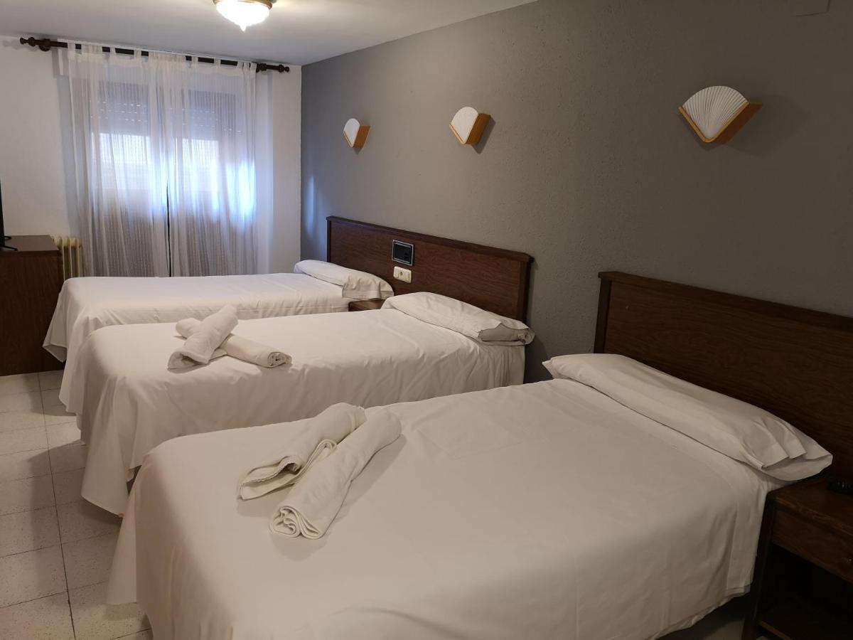 Ciudad De Jaca Hotel Екстериор снимка